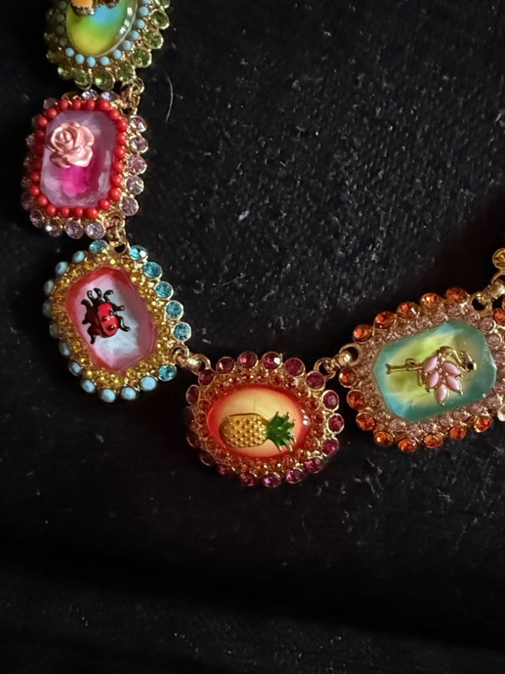 Betsey johnson Colorful Multicharm Crystal critters necklace new with defects - Picture 3 of 6